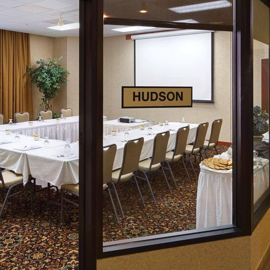 Radisson Hotel ביסמרק מראה חיצוני תמונה